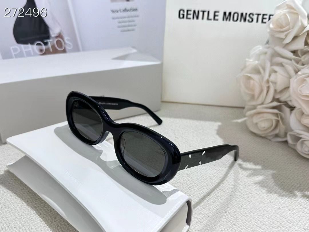 Shop Gentle Monster Unisex Street Style Sunglasses (MM004 W2