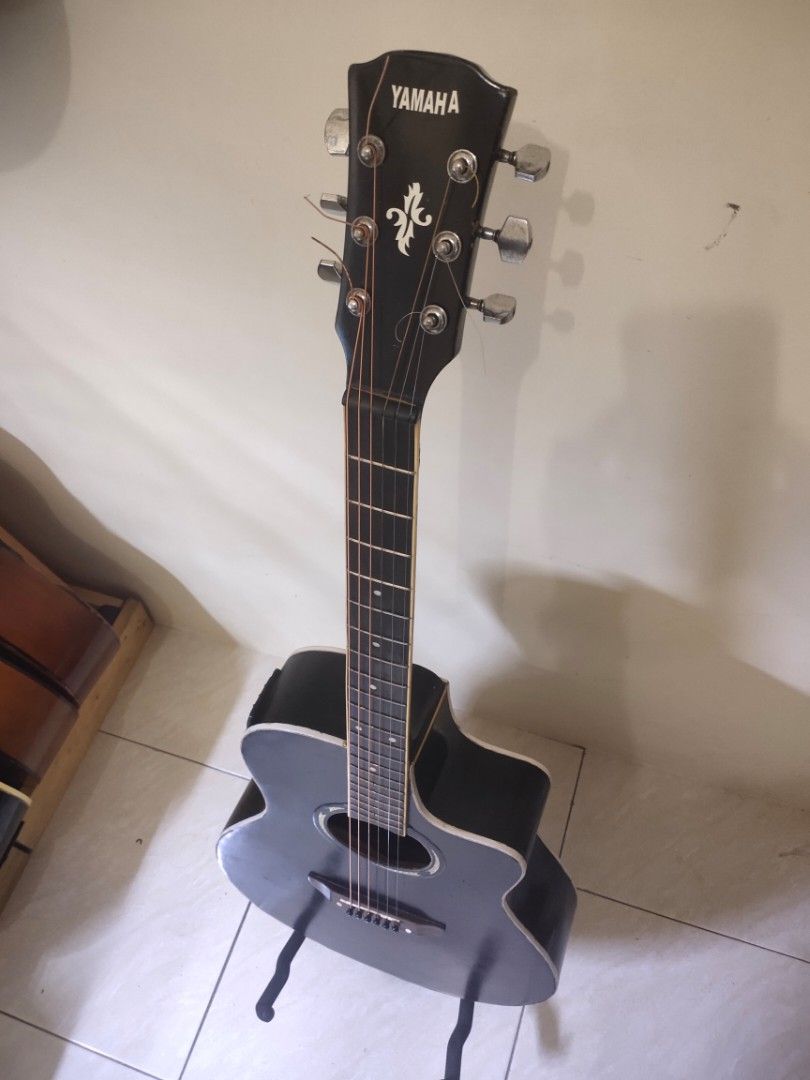 Gitar akustik elektrik tuner yamaha apx, Musik & Media, Alat di Carousell