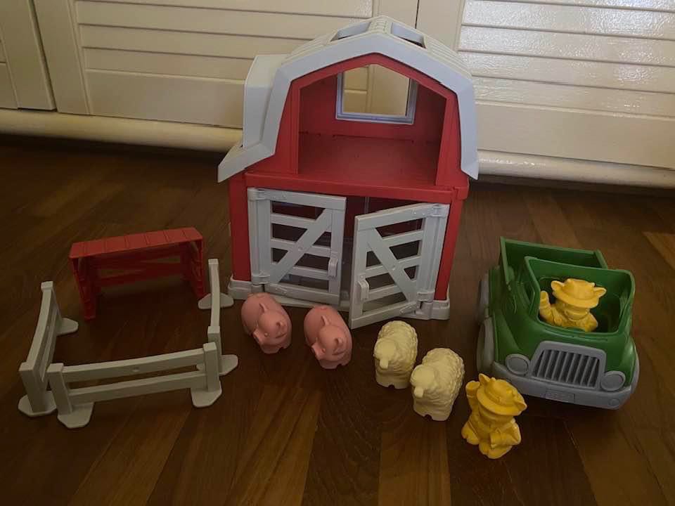 Green toys hotsell farm set
