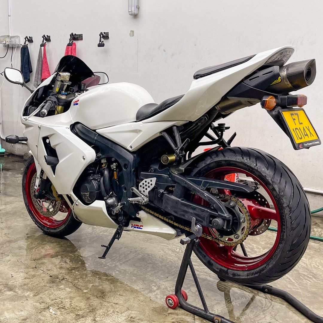 Honda CBR600RR (2025 Feb COE) with Arrow Exhaust! [Low mileage