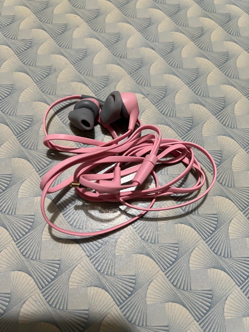 Boat earphones online pink colour