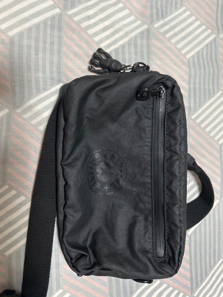 Kipling (Category: Backpacks) located in Singapore. Submitted by coi09 (Listing ID 1240496621, Image 3). Description: Waterproof .