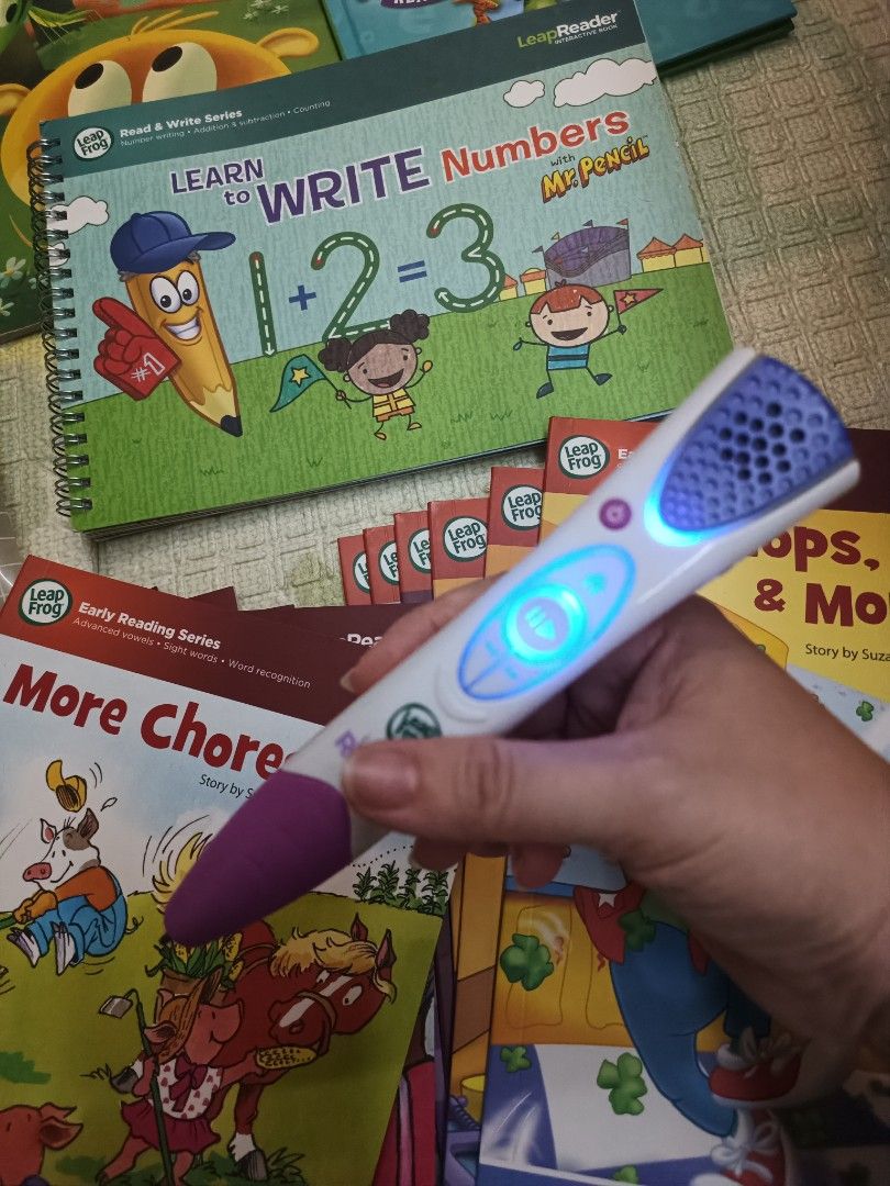 Leapfrog Interactive 25 Books Set with Leap Reader Pen, Hobbies & Toys