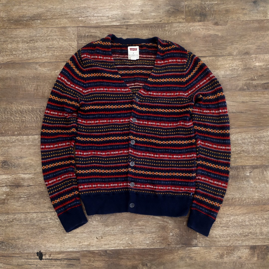 Levi's Cardigan on Carousell