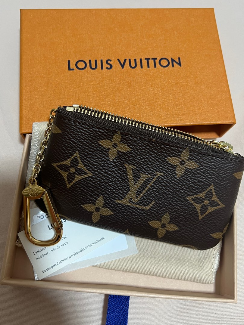 LV LOCKME CHAIN PM, Women's Fashion, Bags & Wallets, Purses & Pouches on  Carousell