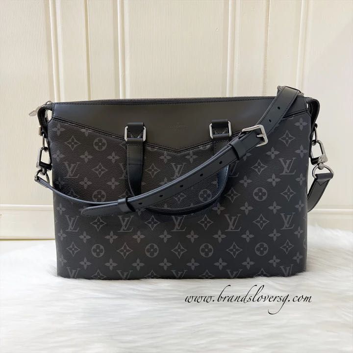 LOUIS VUITTON BRIEFCASE EXPLORER MONOGRAM ECLIPSE FOR SALE, Luxury, Bags &  Wallets on Carousell