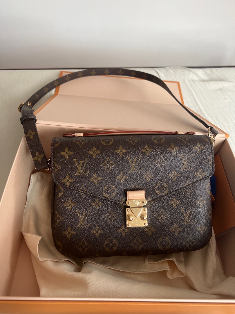 💯 Authentic LV Pochette Metis, Luxury, Bags & Wallets on Carousell