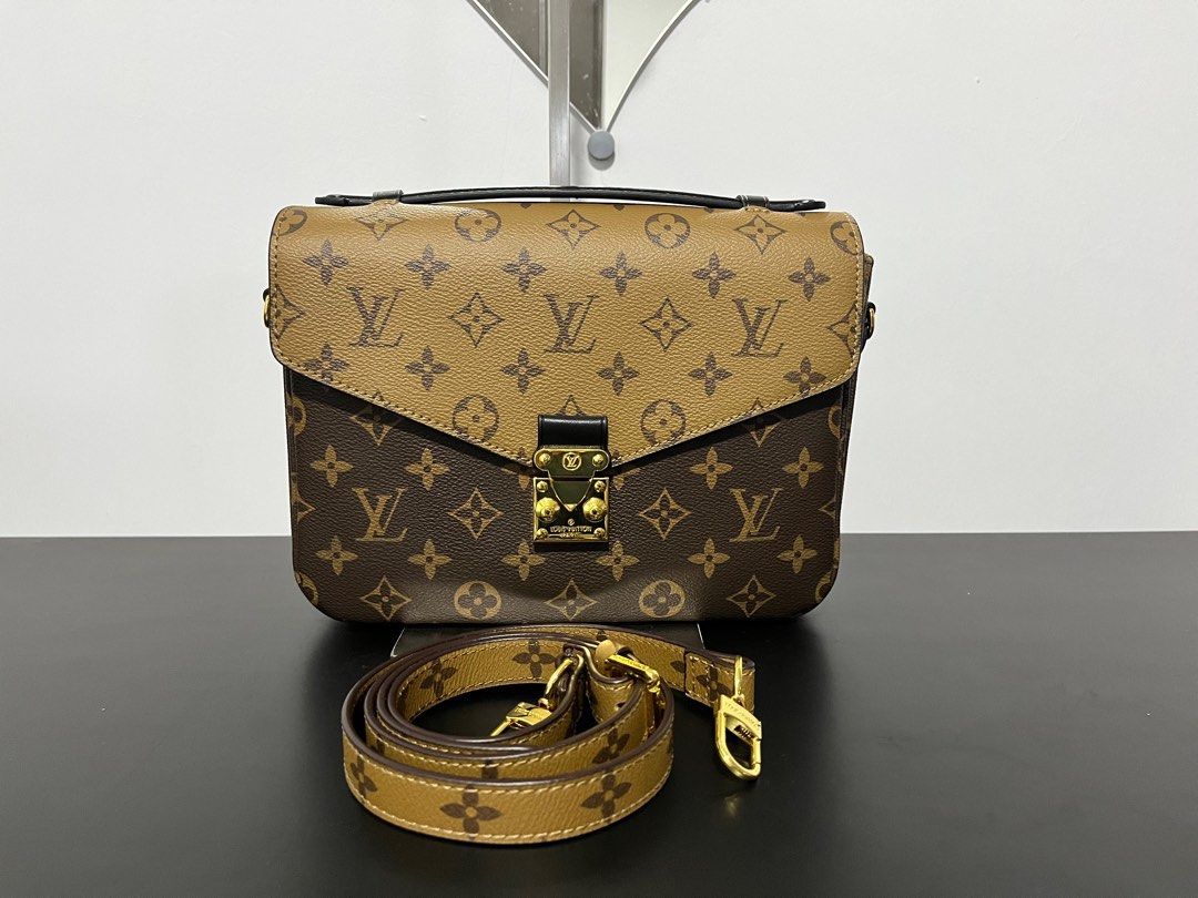 Louis Vuitton Metis Pochette Monogram Reverse Bag
