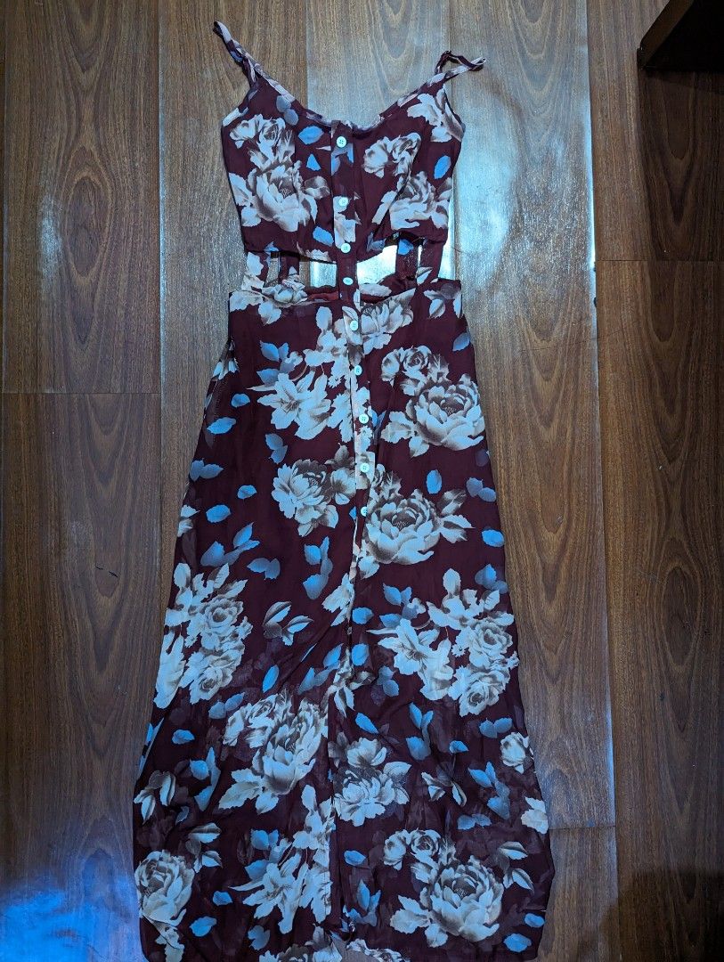 Midi dress (Category: Dresses) located in Quezon City. Submitted by stylefast (Listing ID 1240541485, Image 1). Description: .