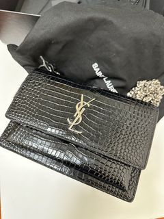 Authentic YSL Saint Laurent Sunset Croc Bag Gray Medium, Luxury, Bags &  Wallets on Carousell