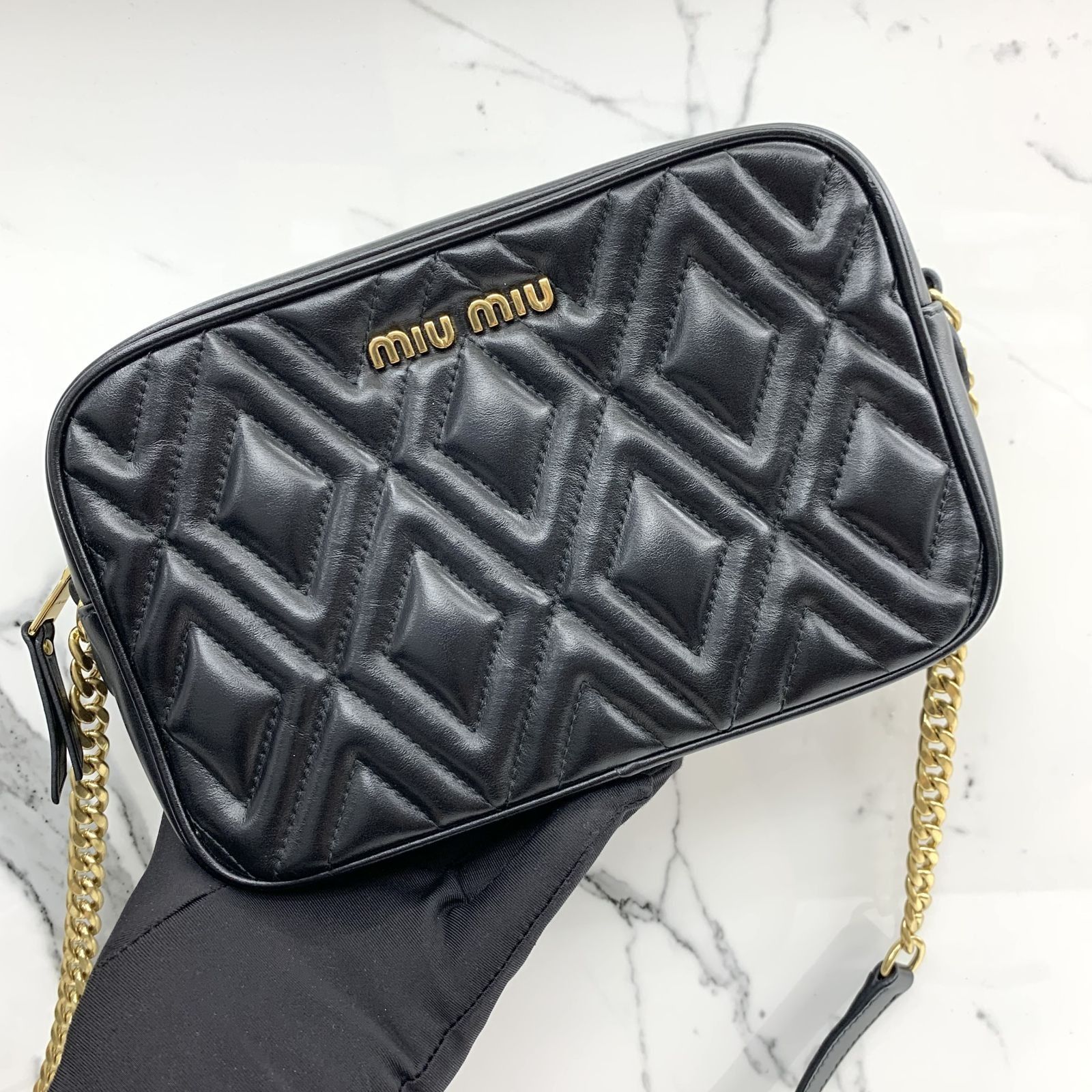 Miu miu black purse best sale