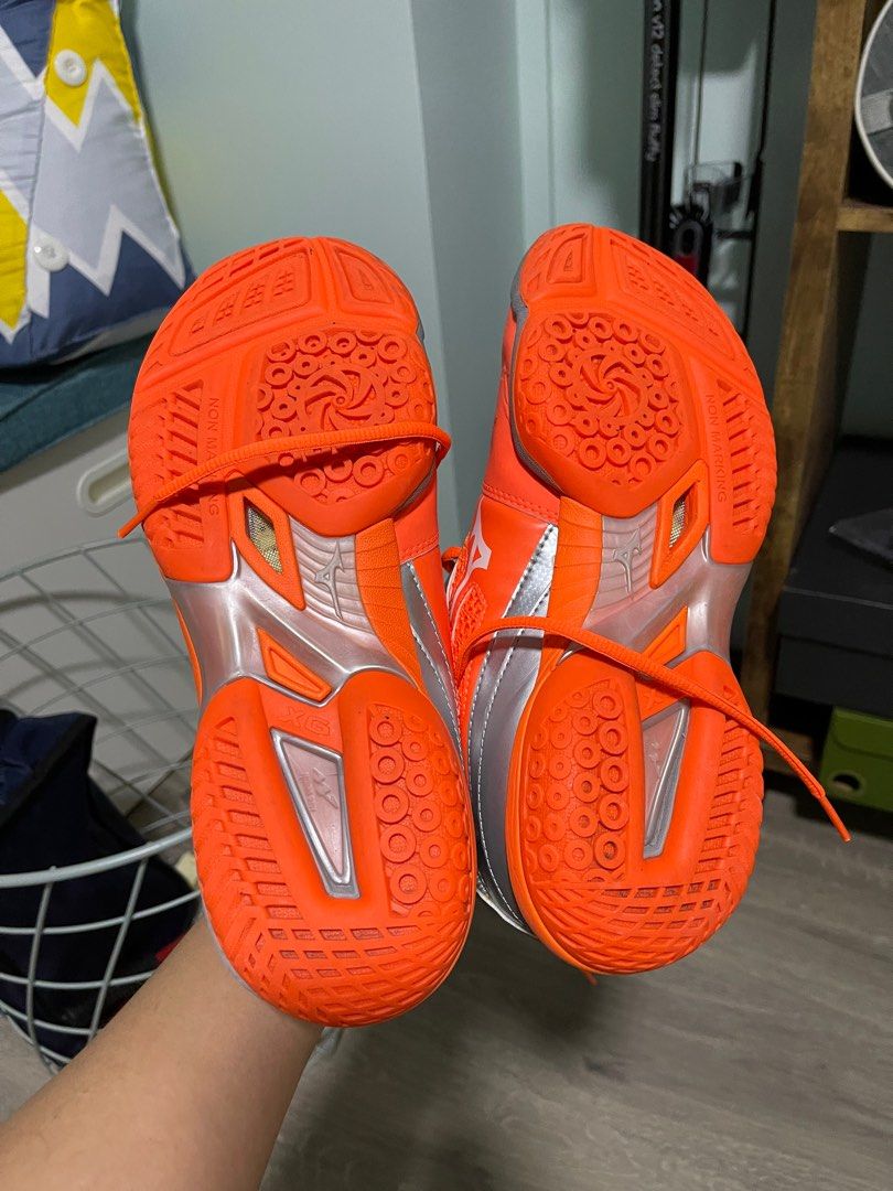 Badminton shoes hotsell non marking