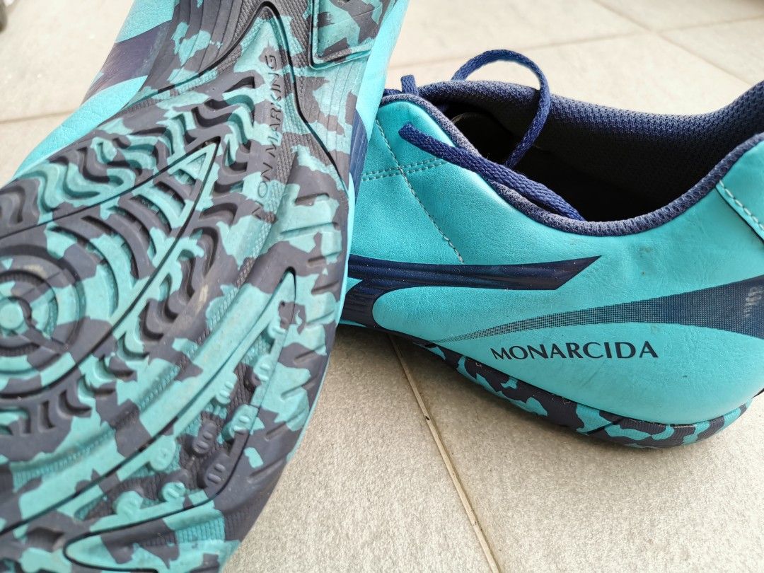 Mizuno Monarcida Soccer Boots US11, Sports Equipment, Sports & Games, Racket & Ball Sports on