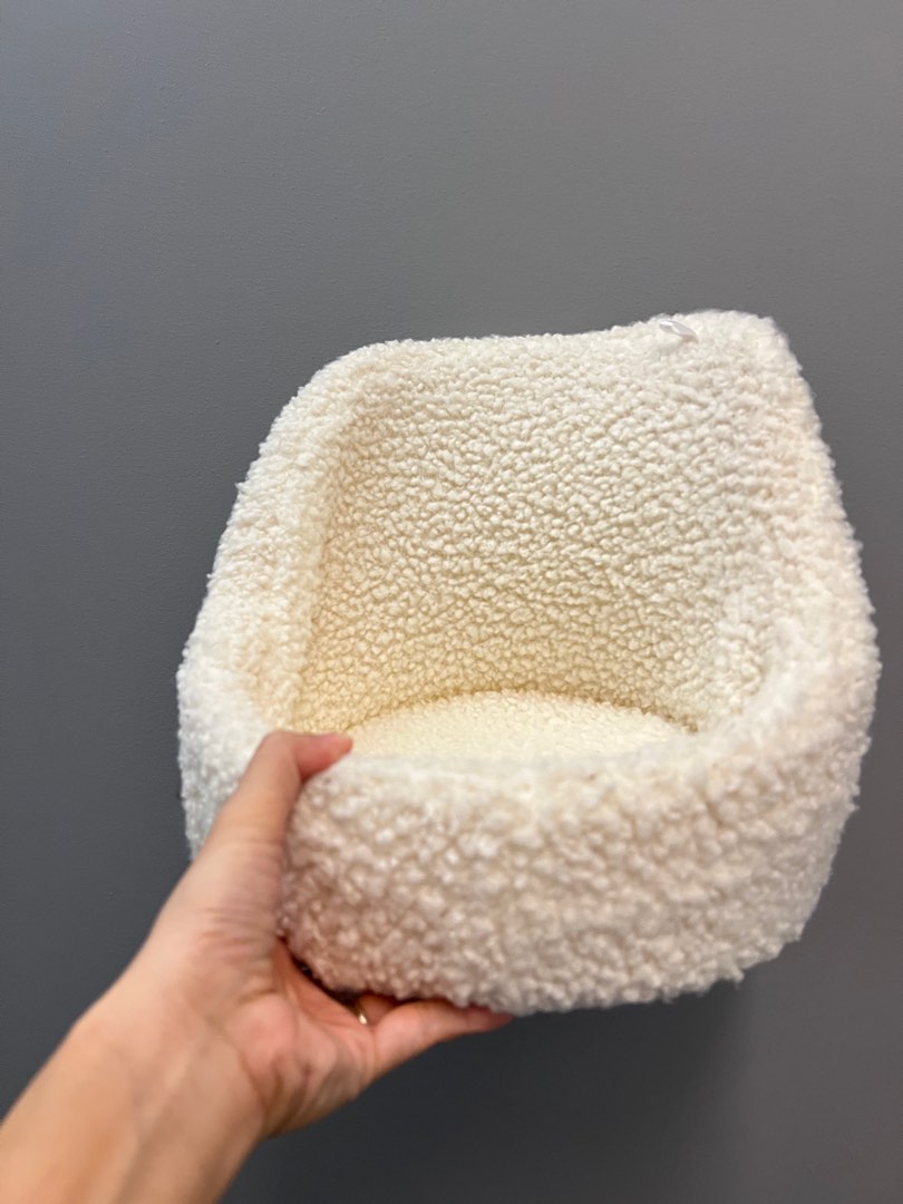 Newborn photoshoot chair, Babies & Kids, Baby Nursery & Kids Furniture