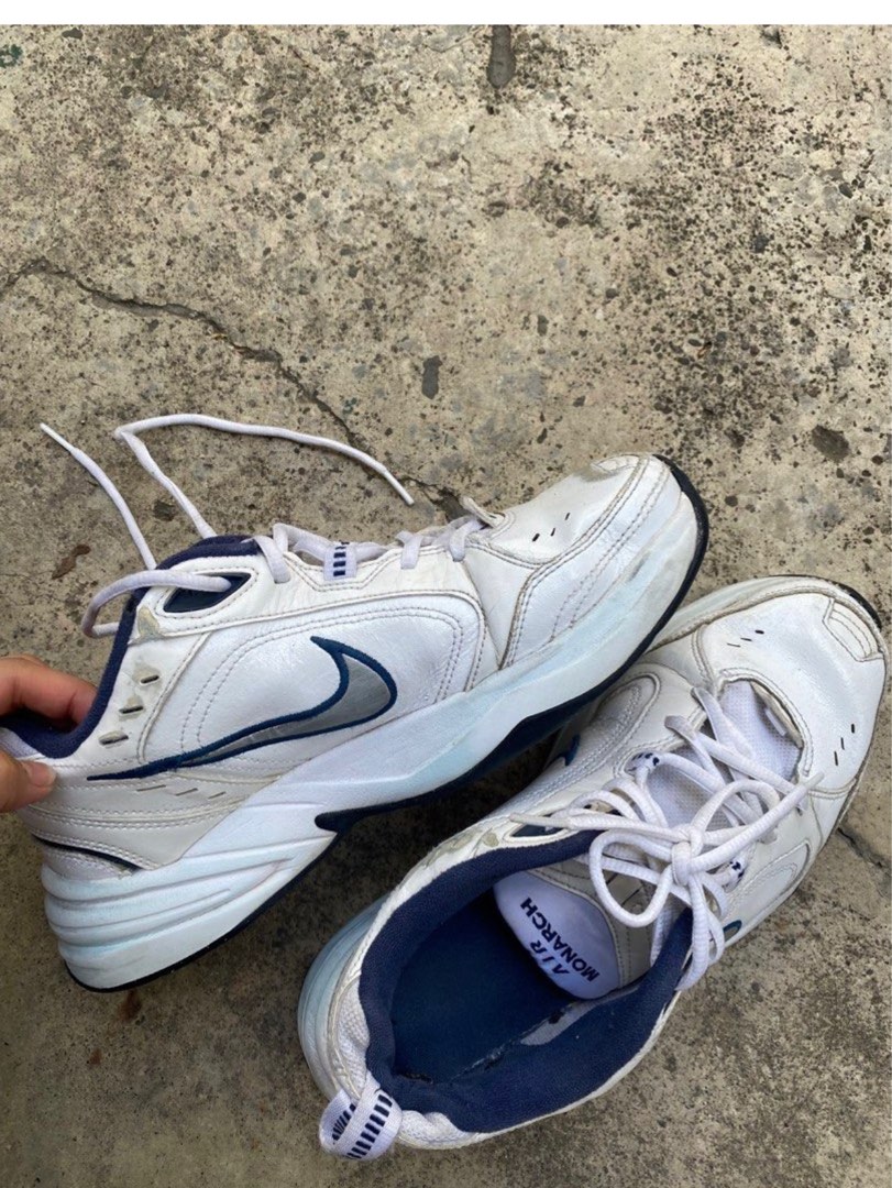 nike air monarch women's
