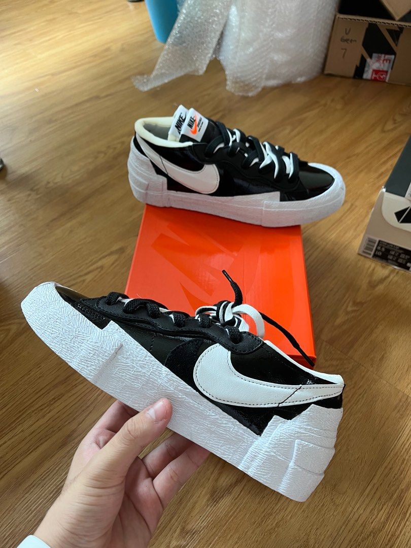 Sacai black white store