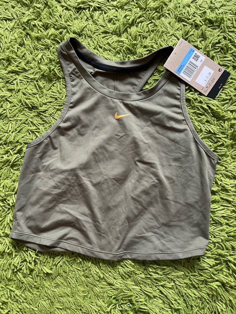 cropped nike air