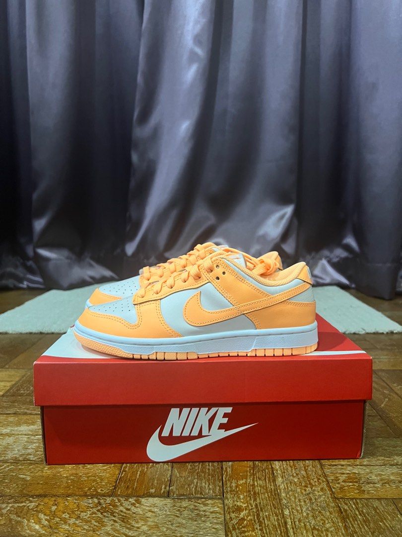 peach nike shoes womens
