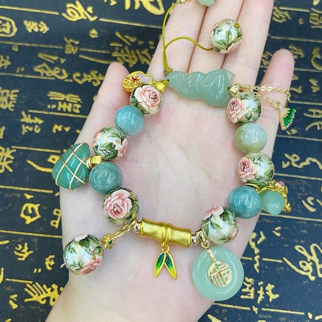 Nine tailed fox bracelet (Category: Bracelets) located in Manila. Submitted by luckycharmsonlineshopping_ (Listing ID 1240493802, Image 2). Description: 🔥 NINE TAILED FOX W/ JAPAN FLOWER CHARM BRACELET 🔥 ❇️ HEART For lifelong love and loyalty Helps you to find yourself a good partner. Increases your personal love aura. For relationship healing. For strong and long-lasting relationship. ❇️ BAMBOO - stands for the earth, the greenery of earth and