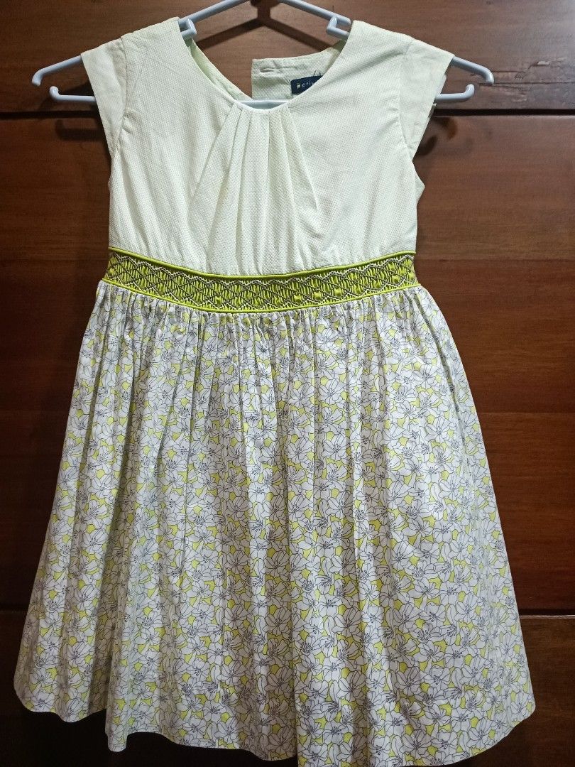 Periwinkle and Peppermint Dresses for girls (Category: Babies & Kids Fashion) located in Paranaque City. Submitted by vela8 (Listing ID 1240430308, Image 2). Description: take all for 400 size 2-4yo white dress with tag but needs washing due to yellow marks due to storage Periwinkle good as new pls manage expectation.