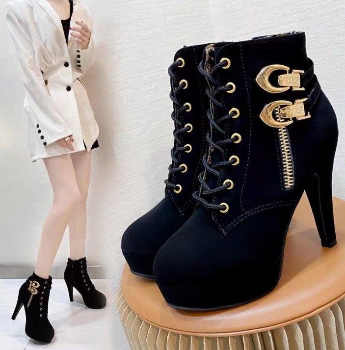 Chunky heels clearance platform boots