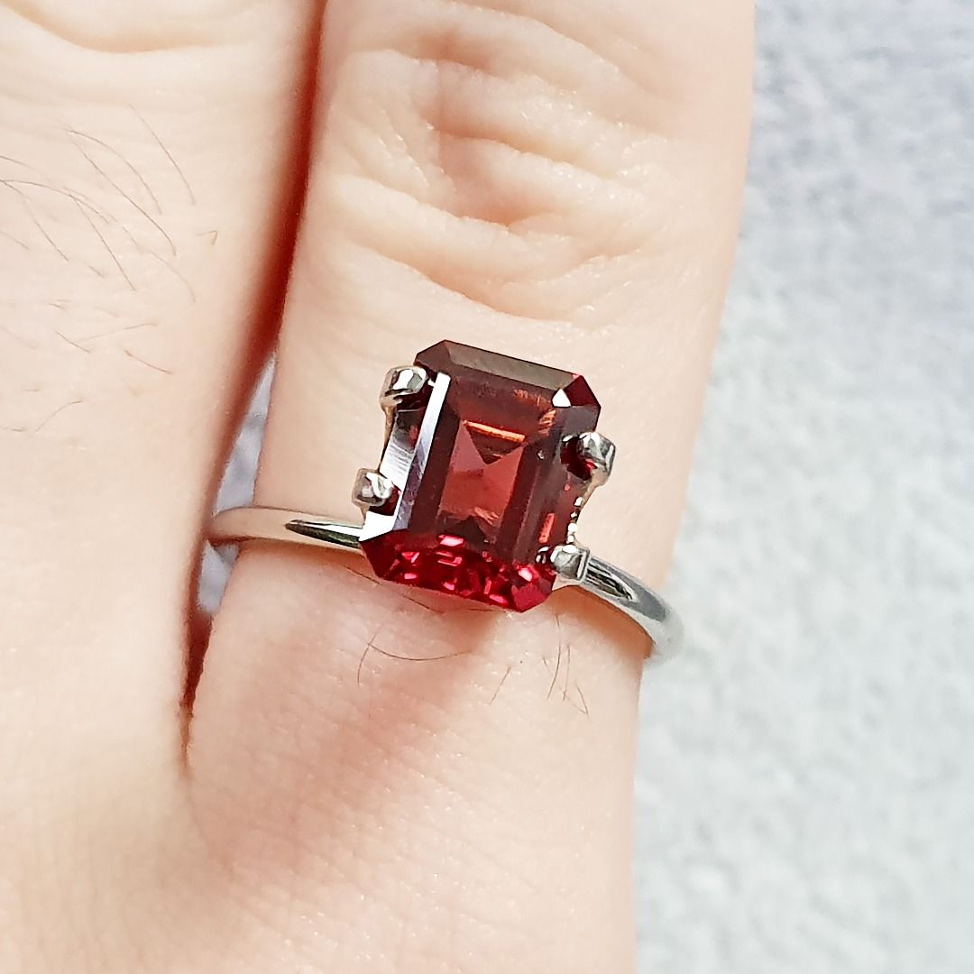 RED GARNET EMERALD 2.9CT G185 RED GEMSTONE SEMI PRECIOUS GEMS