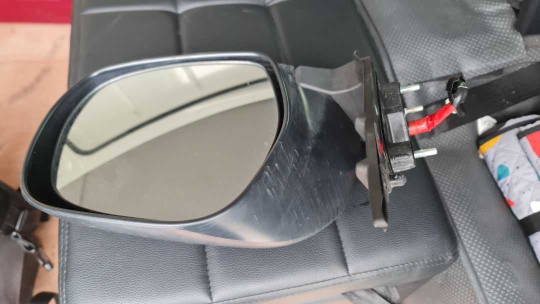 Right side only Hiace (original) retractable side mirror, Car