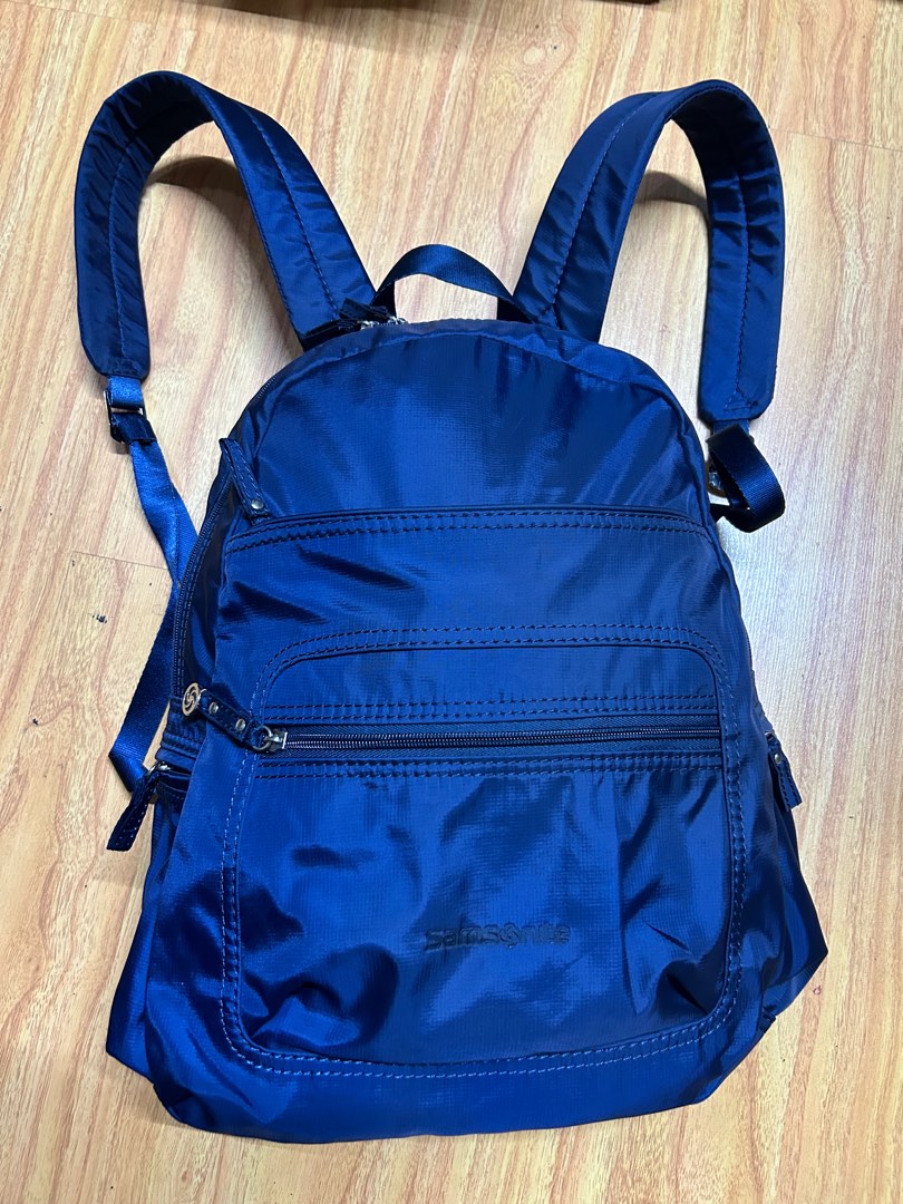Samsonite Backpack, Women's Fashion, Bags & Wallets, Backpacks on Carousell