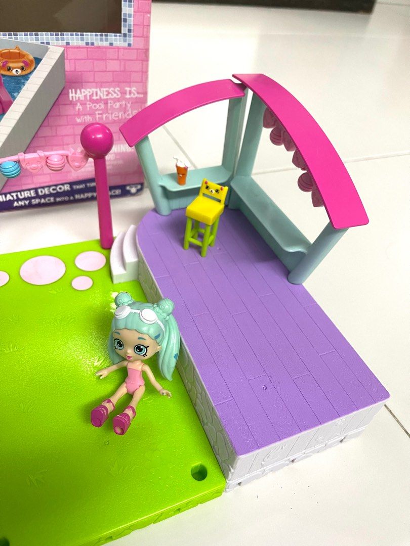 Shopkins Happy places Happy Home Pool & Sun Deck Playset