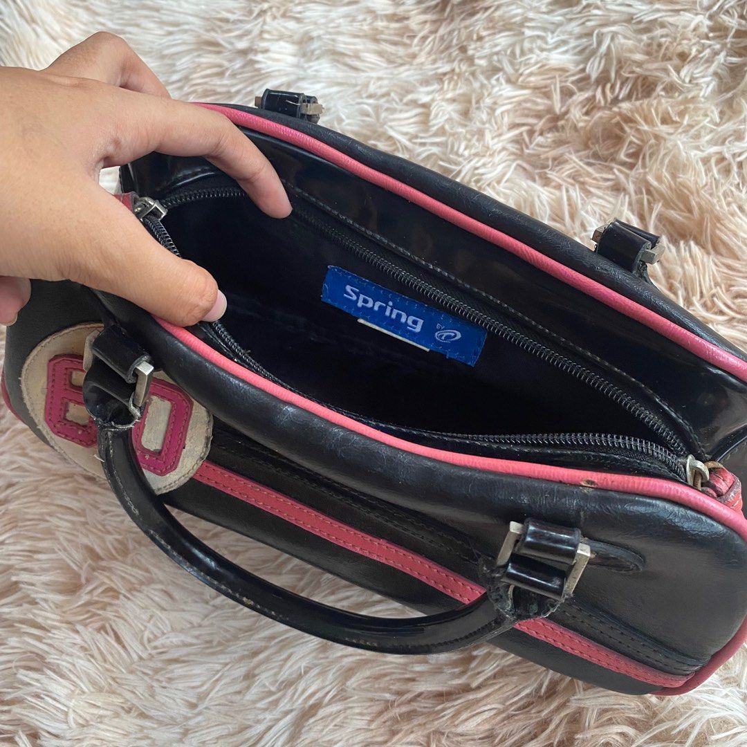 Shoulder Bag Hand Bag (Category: Shoulder Bags) located in Naga. Submitted by loripicks (Listing ID 1240450615, Image 2). Description: No Issue 📍Naga City, Camarines sur Ship thru Flash Express/J&T Shipping is carried by the buyer.