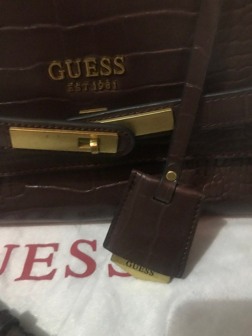 Tas guess warna original on Carousell