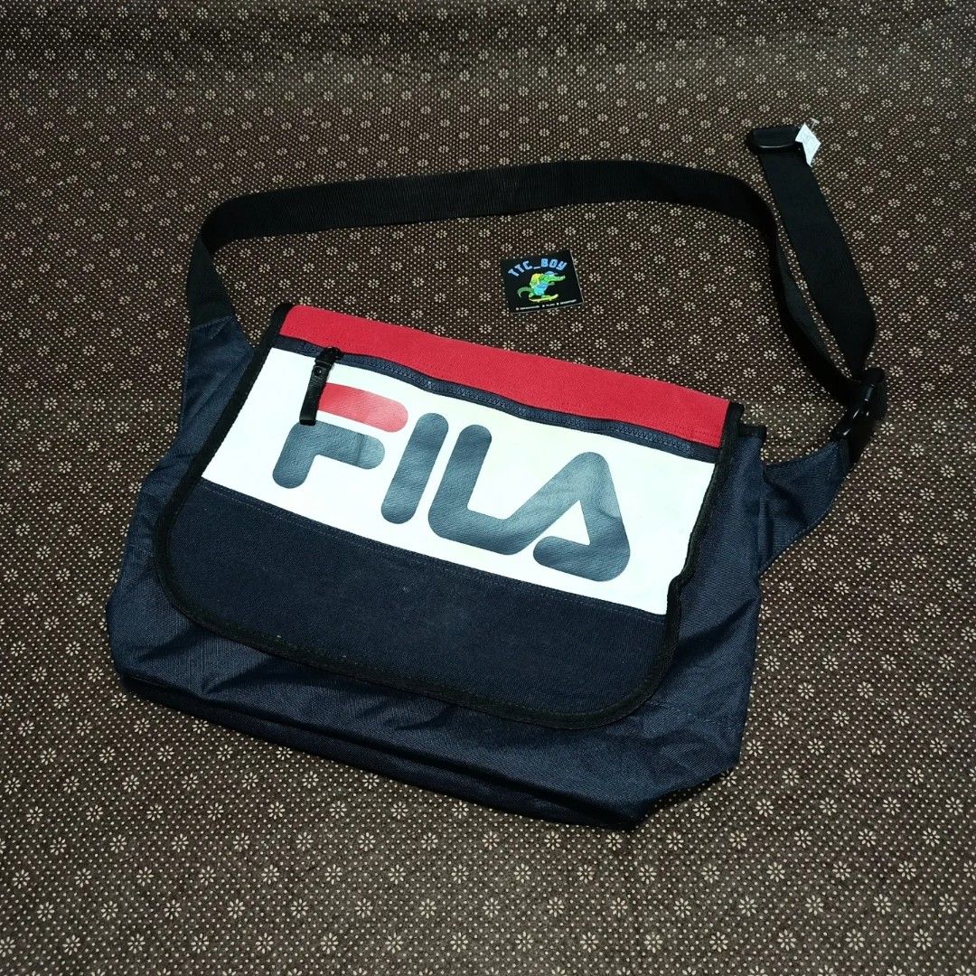 Tas selempang Fila