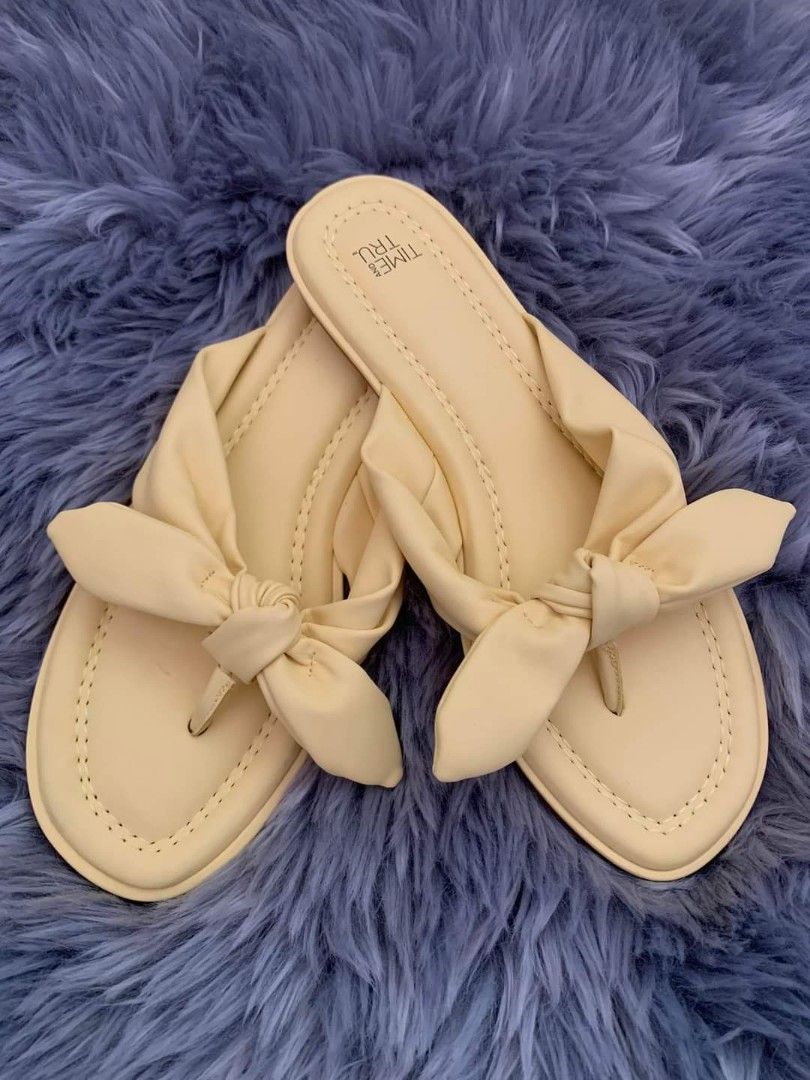 Time and Tru Women s Bow Thong Sandal Women s Fashion Footwear