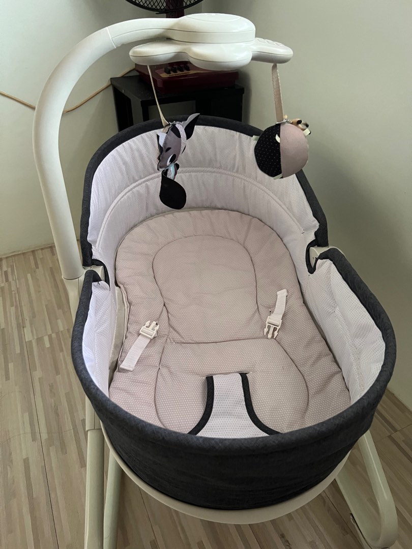 Tiny love rocker napper, Babies & Kids, Baby Nursery & Kids Furniture, Cots & Cribs on Carousell