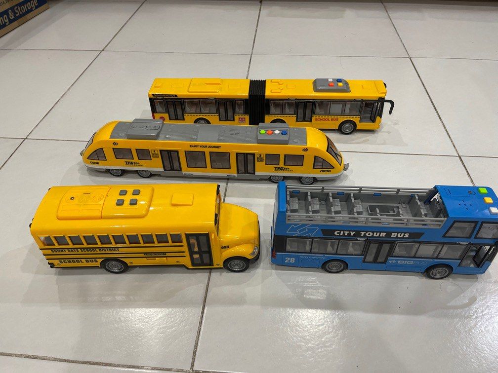 Double decker toy train 2025