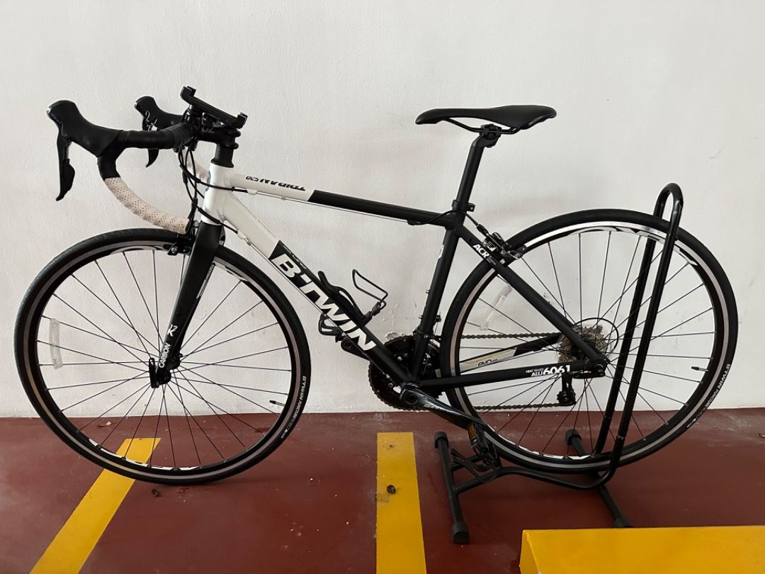 Triban 520 Sports Equipment Bicycles Parts Bicycles on Carousell