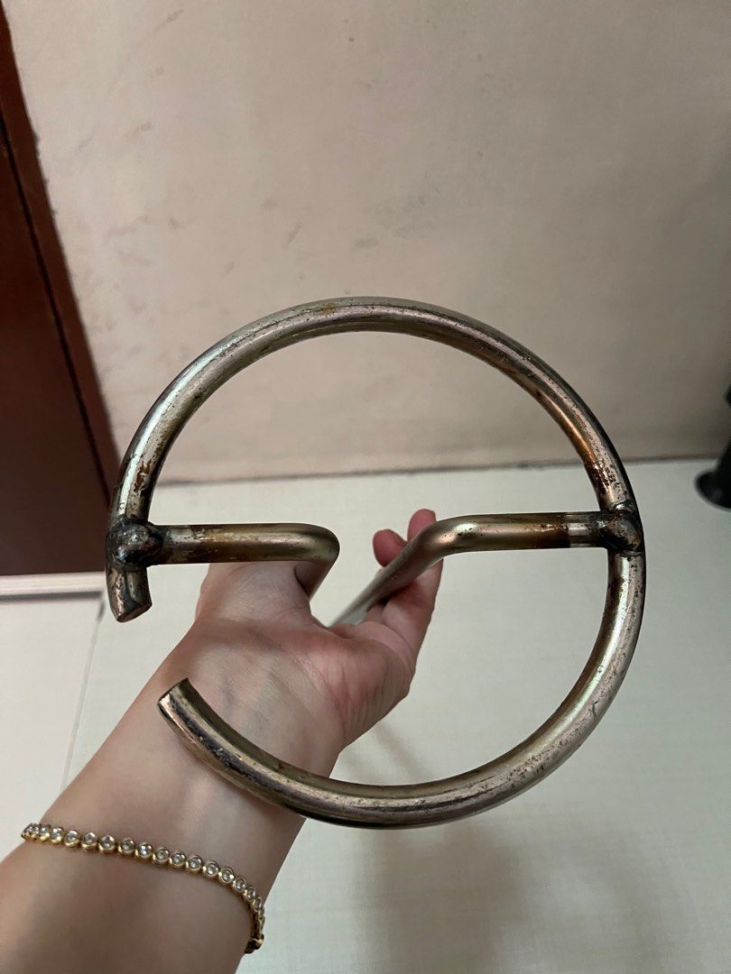 UMBRA KITCHEN TOWEL HOLDER (Category: Towels, Napkins & Holders) located in Quezon City. Submitted by desireeuy (Listing ID 1240597077, Image 3). Description: Used but in good condition. SF: P300 💴: BDO, Chinabank, UnionBank, GCash 🛵Delivery via 3rd party courier (buyer’s expense) 📍New Manila, QC.