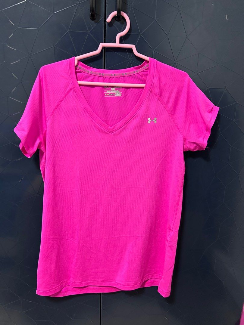 Under Armour UA Fitted Heatgear Women Top Size M Women s Fashion