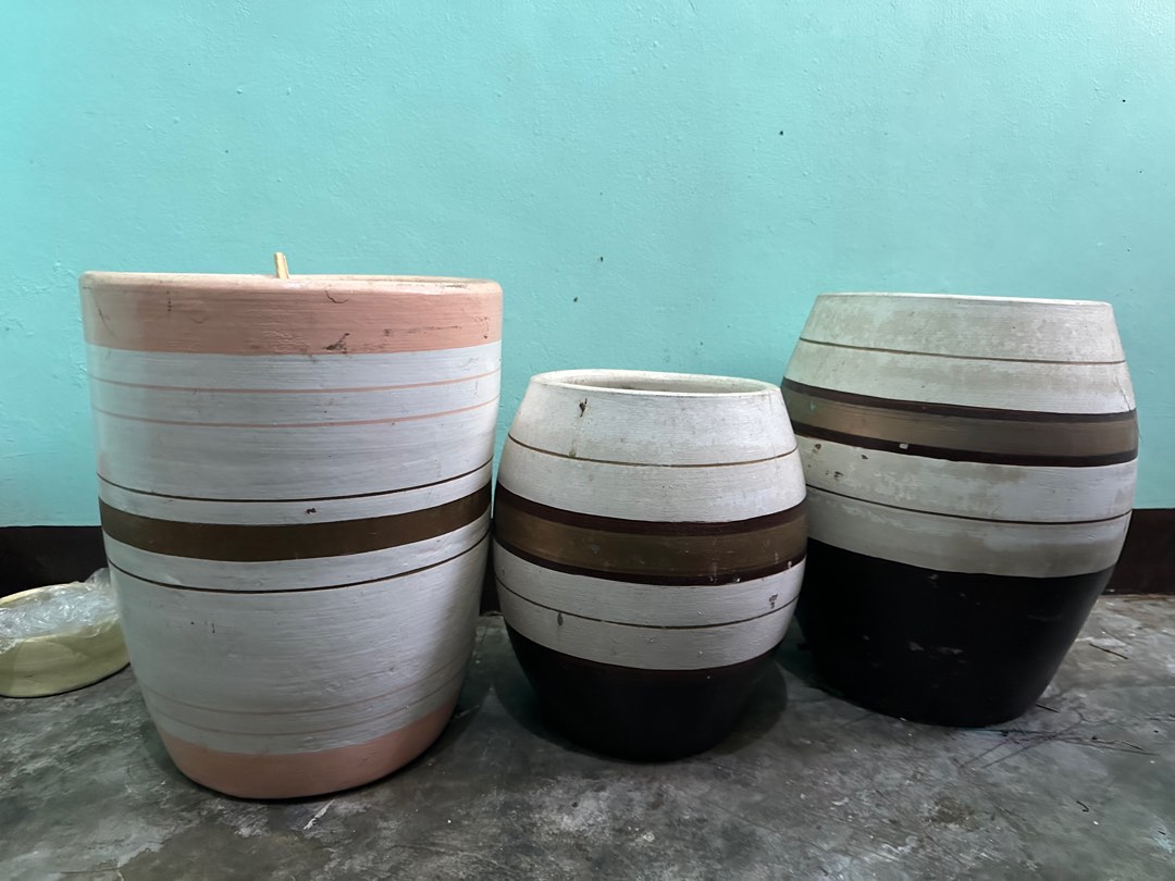 Used large clay pots (TAKE ALL 600) on Carousell