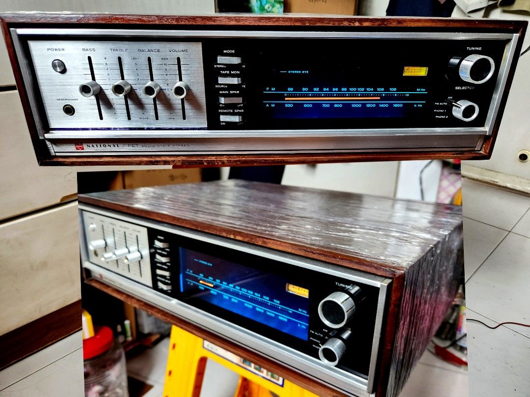 Vintage collectibles. National Panasonic SA700.(1972).Tape Monitor