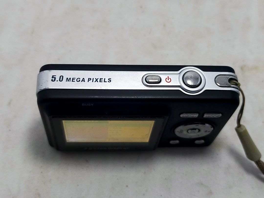 vivitar vivicam 5188 vintage vibe (Category: Cameras) located in Manila. Submitted by ultimogizmos (Listing ID 1240479280, Image 3). Description: execellent condition working flash no issues last price sample pics posted uses 2 triple a batt (not included) unit w strap.