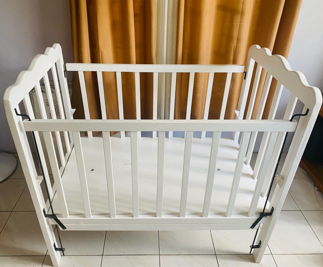 Wooden Elegant Crib with Uratex Foam, Babies & Kids, Baby Nursery