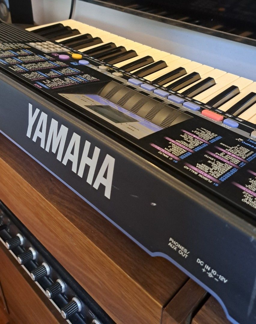 Yamaha PSR 190 Keyboards, Hobbies & Toys, Music & Media, Musical