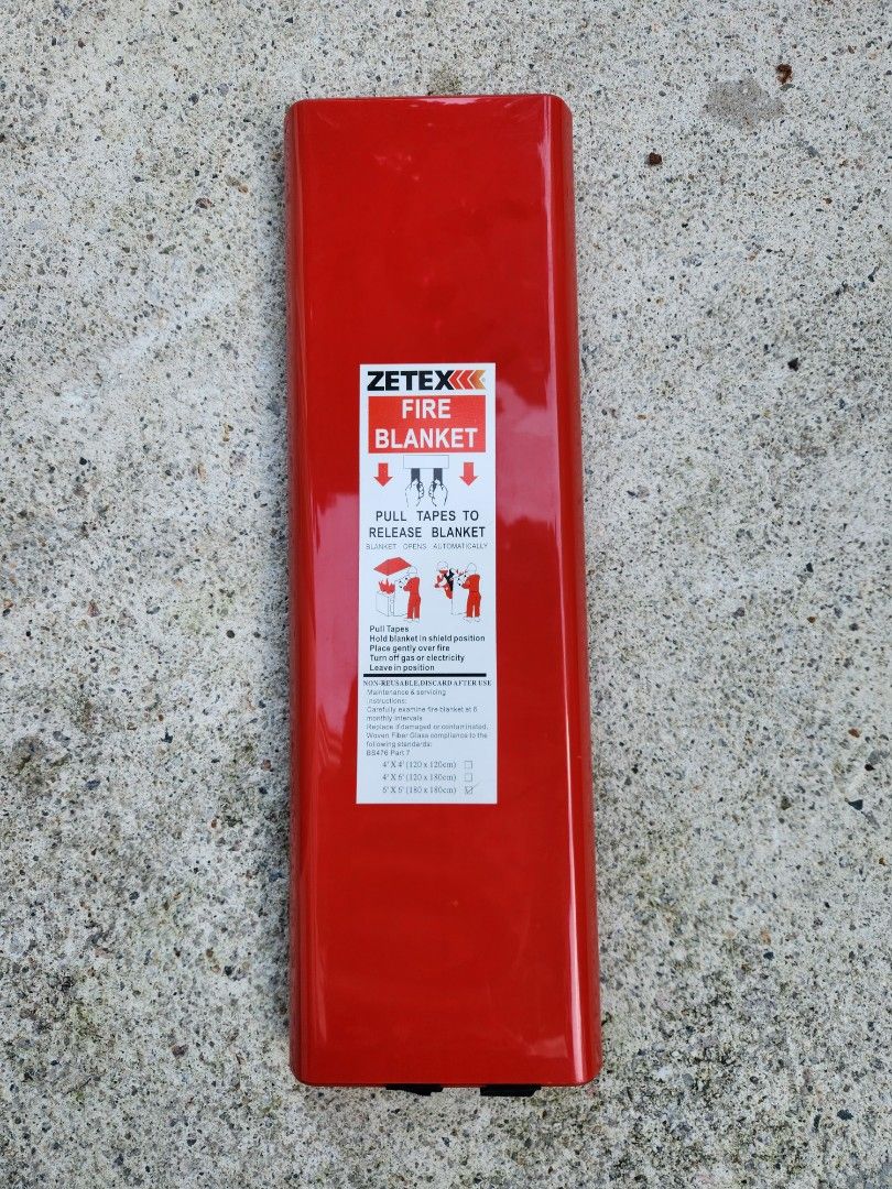 ZETEX style 450 Fire Blanket, Furniture & Home Living, Home Improvement