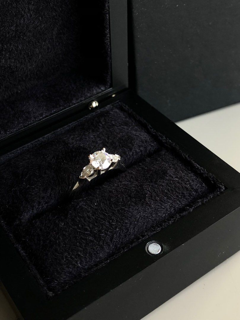 Vvs1 2024 diamond ring