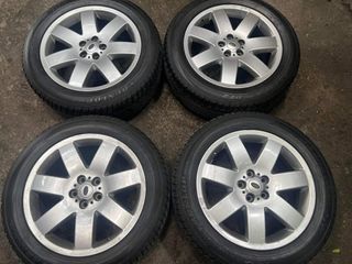 20” Landrover  stock mags 5Holes pcd 120 mags only NO Tires 