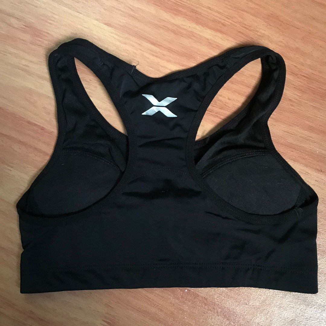 2XU Sports bra size XS, Women's Fashion, Activewear on Carousell
