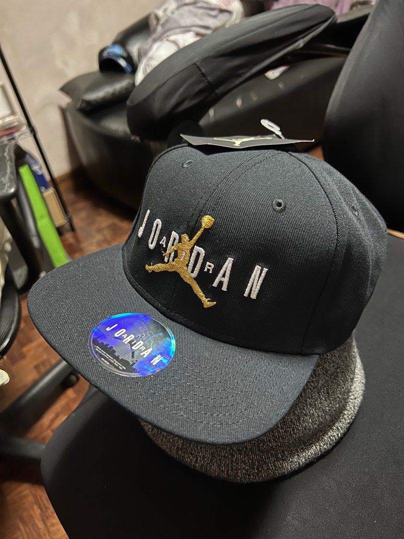 Jordan cap sale black gold
