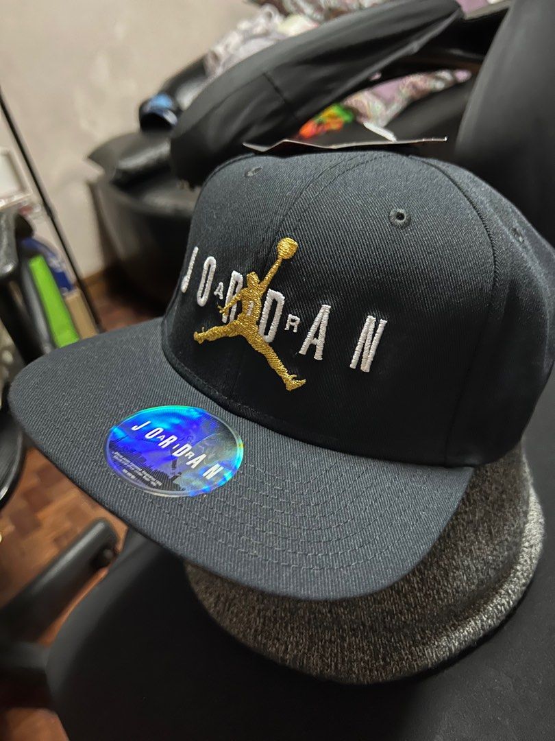 Jordan cap sale black gold