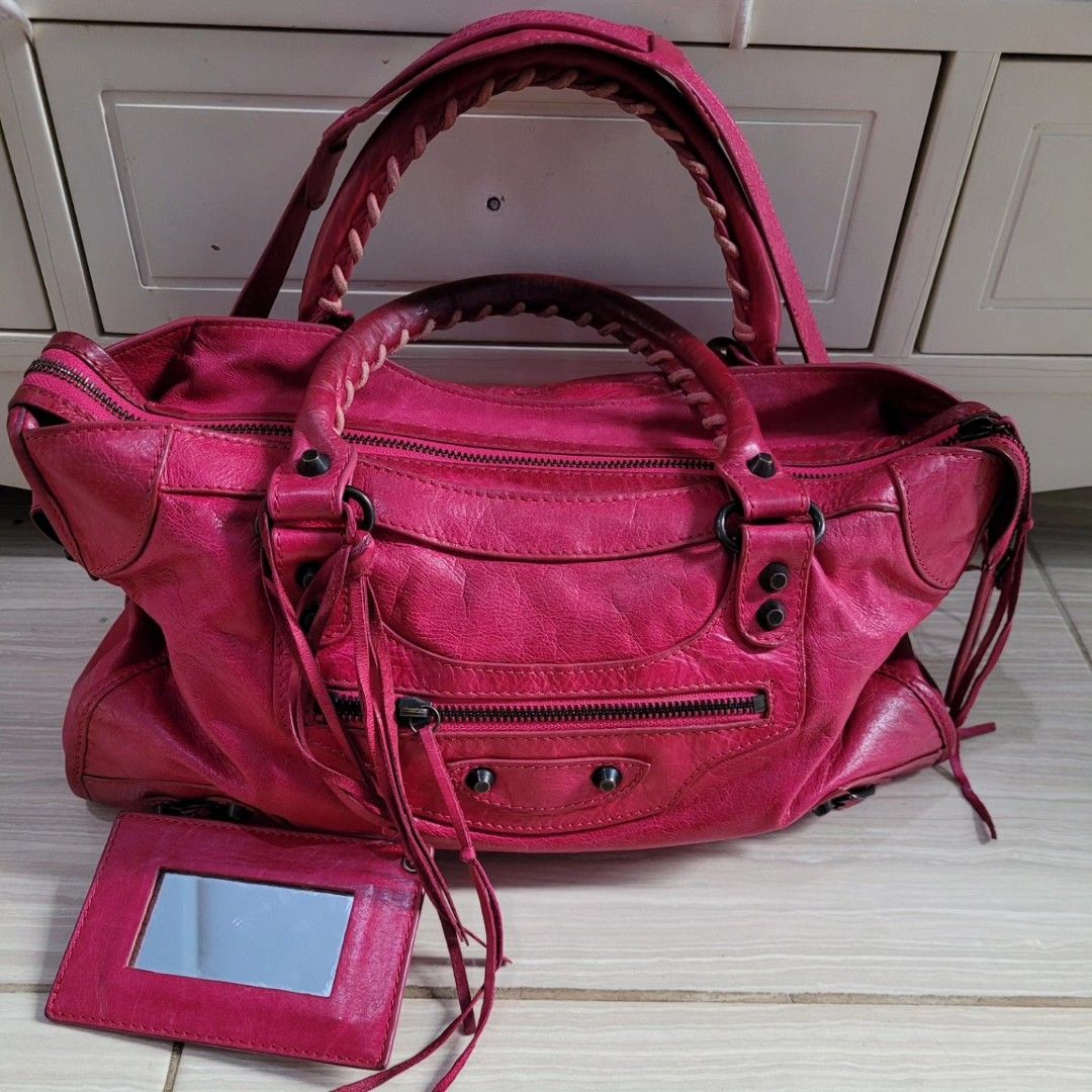 Balenciaga Slingbag, Barang Mewah, Tas & Dompet di Carousell